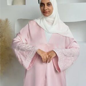 Elegant Pink Lace Trim Robe